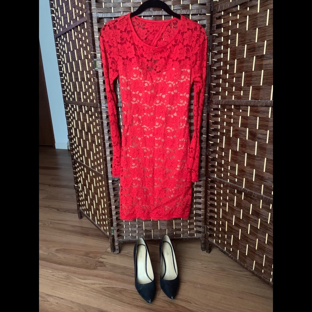 EXPRESS sexy red lace bodycon dress 💃🏼
